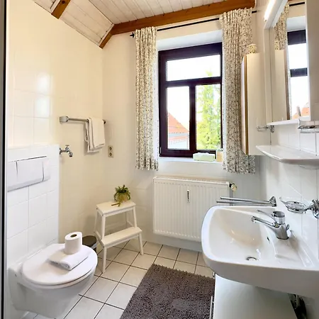 Kajuete 10 - * קרוליננזיל